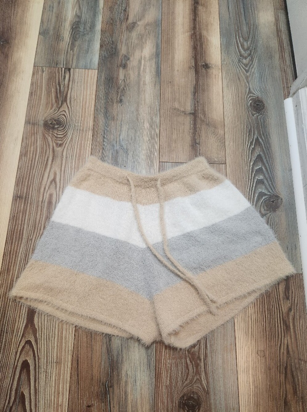 Lulu's Cozy Striped Knit Lounge Shorts - Beige, White & Gray Size Med